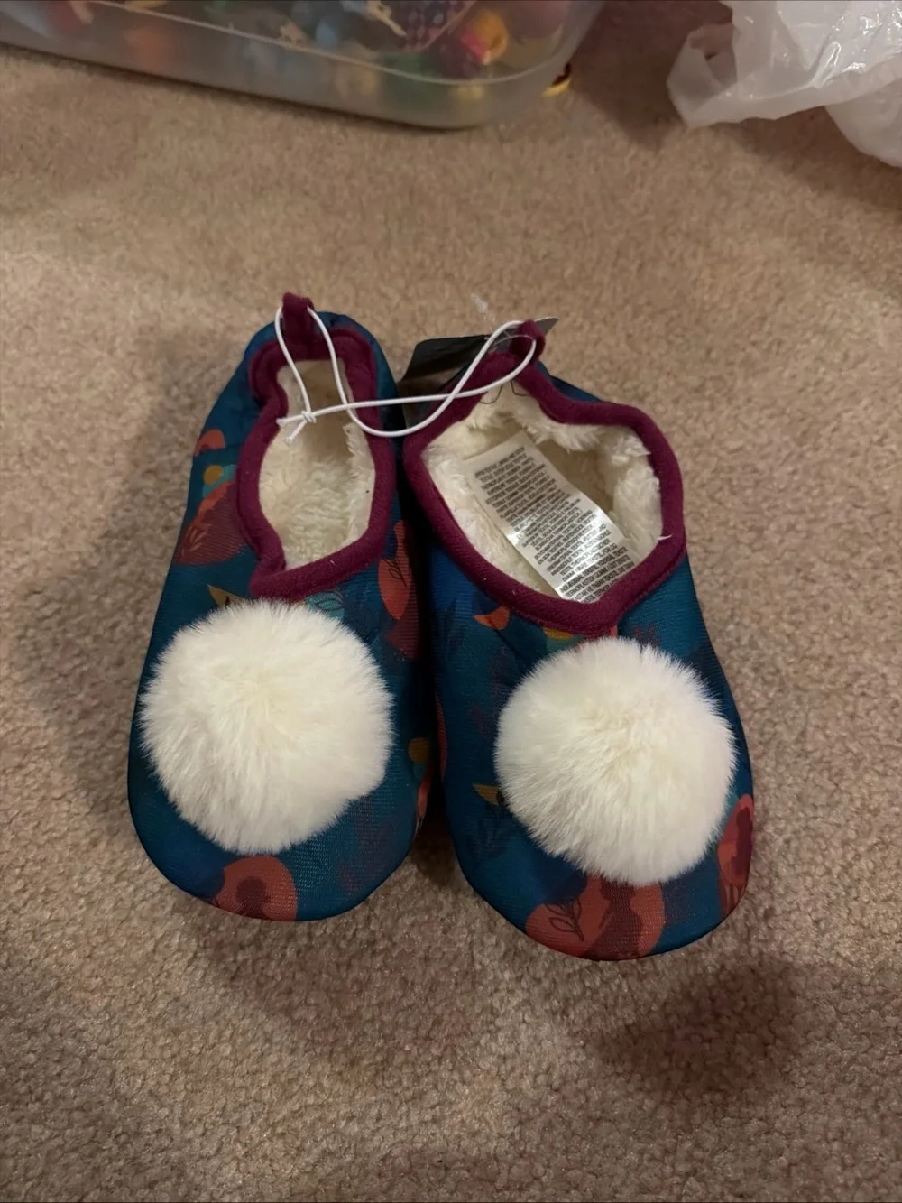 NWT Disney Store Frozen 2 slippers kids featuring teal floral pattern Size 13/1